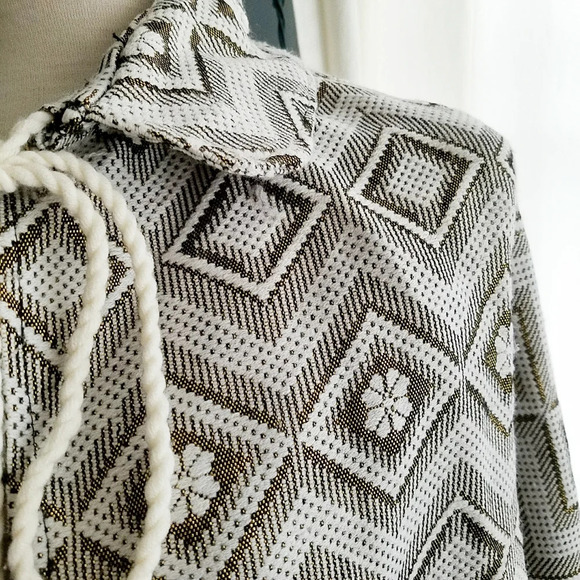 Poncho / Cream & Gold / Fringe / Fits up to Large - Picture 8 of 8